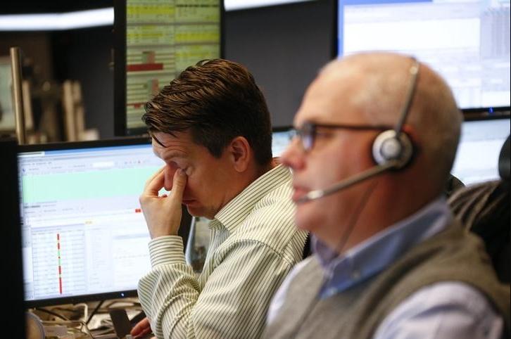 European stock markets started trading down about 1%