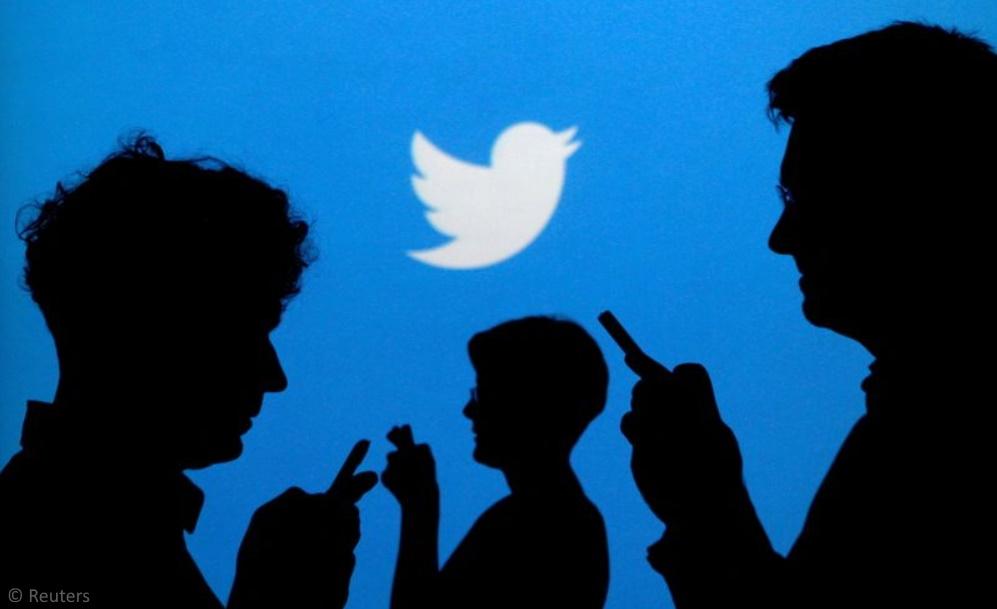 After massive layoffs, Twitter is recruiting again for “hardcore” work